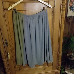 GAP SHEER TOP LAYER SKIRT